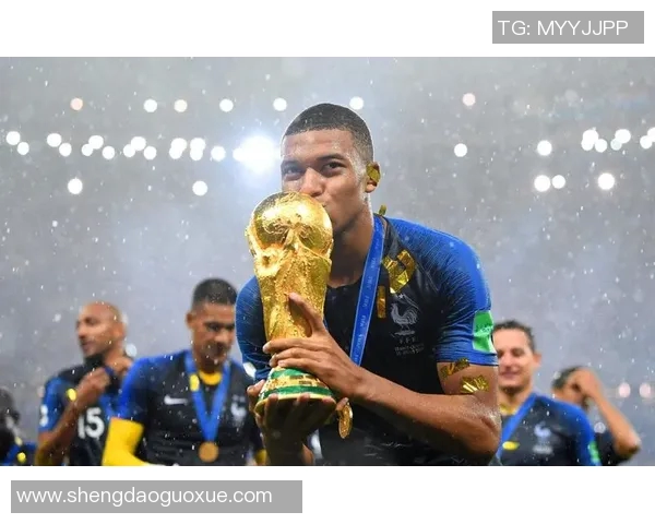 姆巴佩领衔法国足球崛起新纪元 聚焦未来星光闪耀与球队战术革新